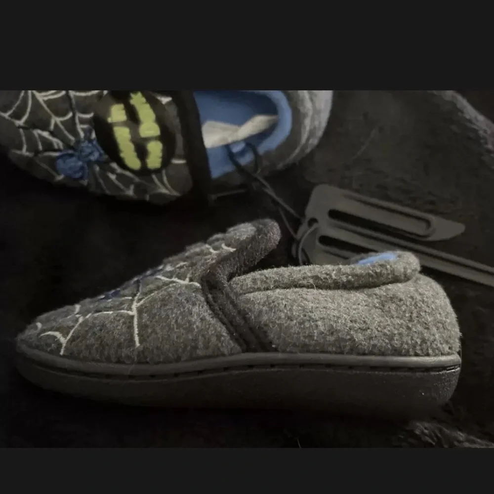 Wonder Nation Spider Web Design Glow In The Dark Boys/Toddler Slippers
